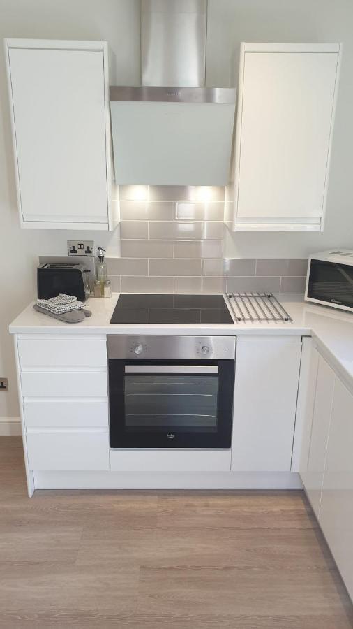 Large Modern Self Contained Apartment In Lymington Extérieur photo